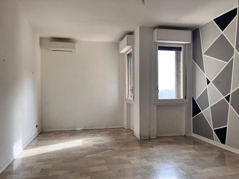 Quadrilocale in Vendita a Agliana, zona San Piero Agliana, 172'000€, 95 m², arredato