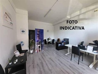 Negozio in Vendita a San Giuliano Terme, 105'000€, 88 m²