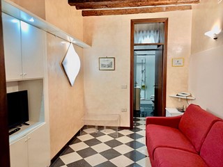 Trilocale in Vendita a Venezia, 15'000€, 60 m², arredato