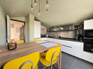 Attico in Vendita a Mesero, 258'000€, 135 m², arredato