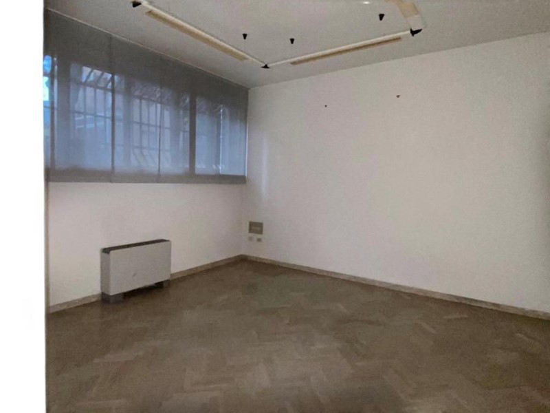 Ufficio in Vendita a San Benedetto del Tronto, 590'000€, 730 m²