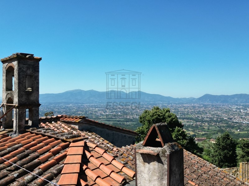 Casale in Vendita a Lucca, 5'000'000€, 3000 m²