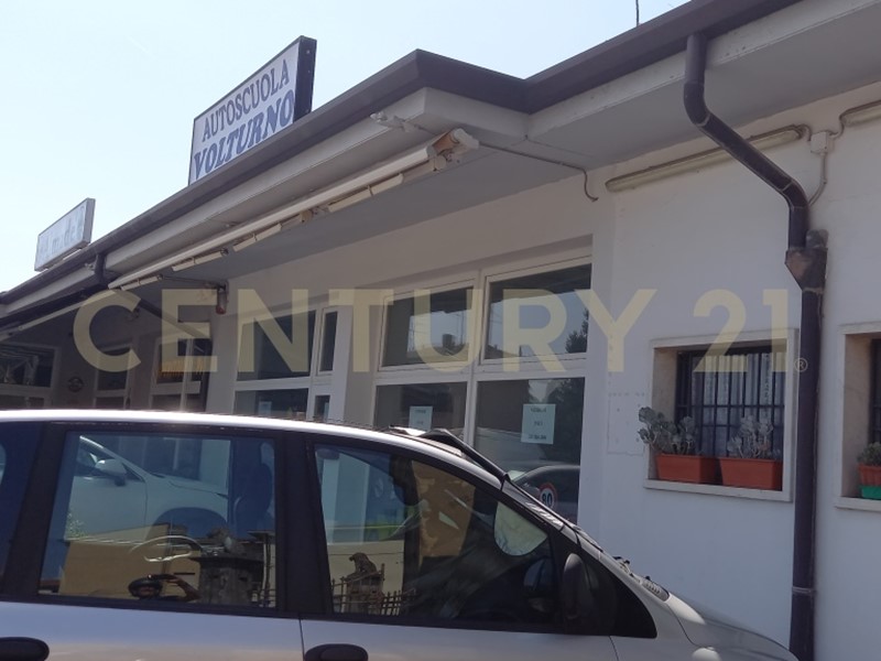 Immobile commerciale in Vendita a Sona, 170'000€, 106 m²