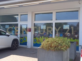 Immobile commerciale in Vendita a Sona, 170'000€, 106 m²