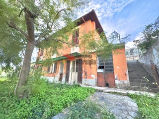 Casa Indipendente in Vendita a Sanremo, 280'000€, 160 m²
