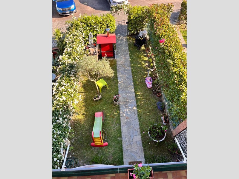 Casa Semi Indipendente in Vendita a Podenzana, zona Podenzana, 235'000€, 150 m²