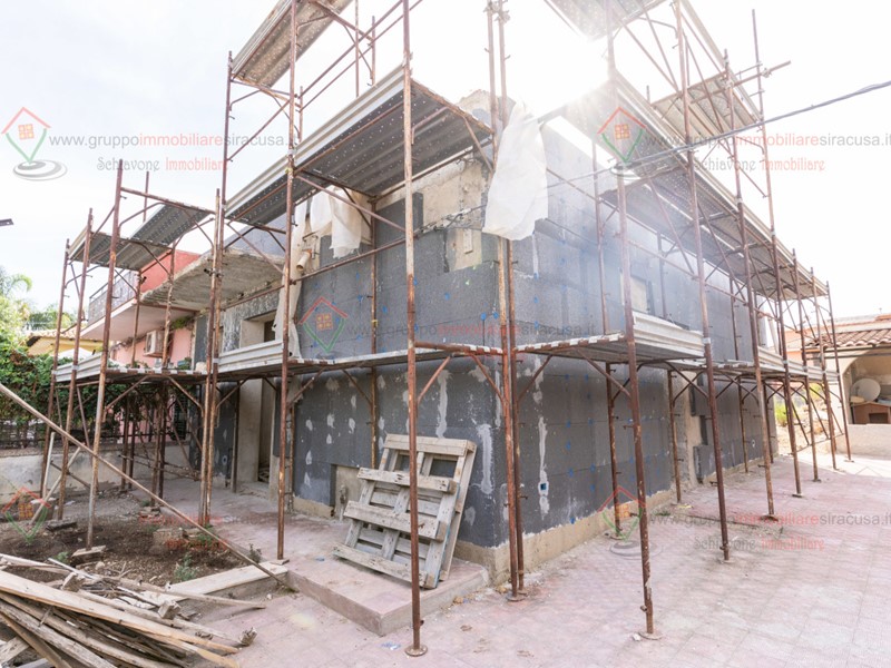 Casa Indipendente in Vendita a Siracusa, zona Pizzuta Scala Greca, 180'000&euro;, 160 m²