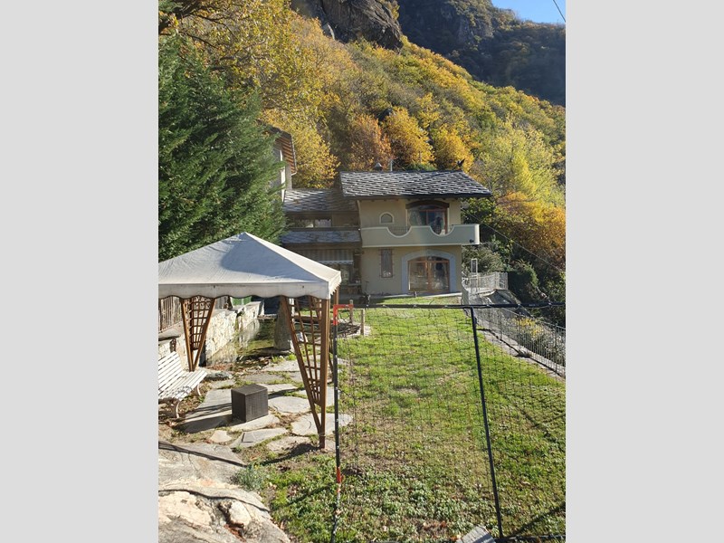 Quadrilocale in Vendita a Pont Saint Martin, zona vicinanze centro, 595'000&euro;, 130 m²