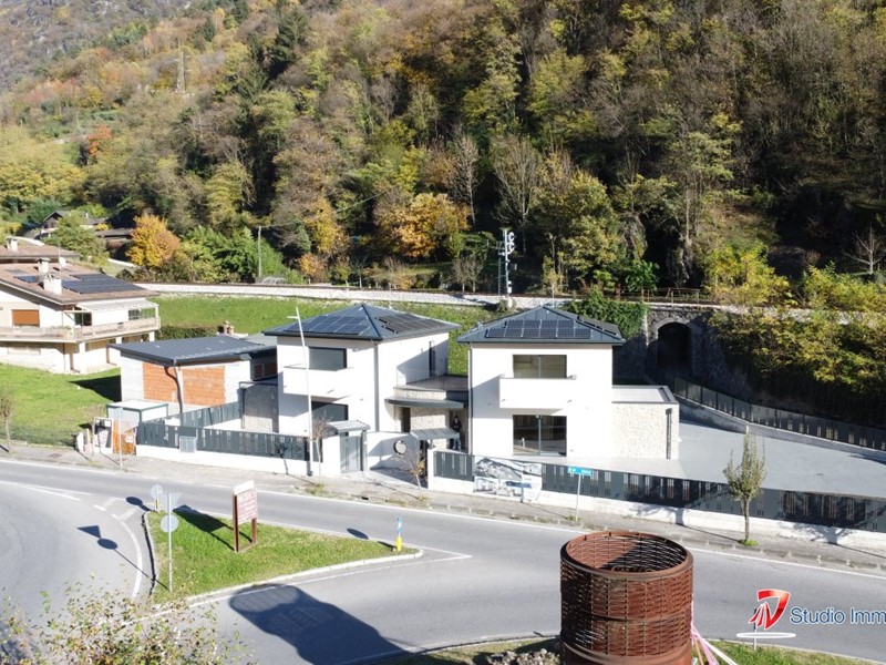 Villa in Vendita a Capo di Ponte, 395'000&euro;, 185 m²