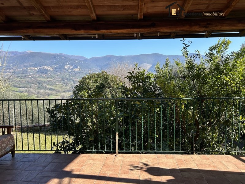 Casa Semi Indipendente in Vendita a Poggio Mirteto, 125'000&euro;, 125 m²