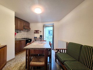 Quadrilocale in Vendita a Pietranico, 38'000€, 110 m²