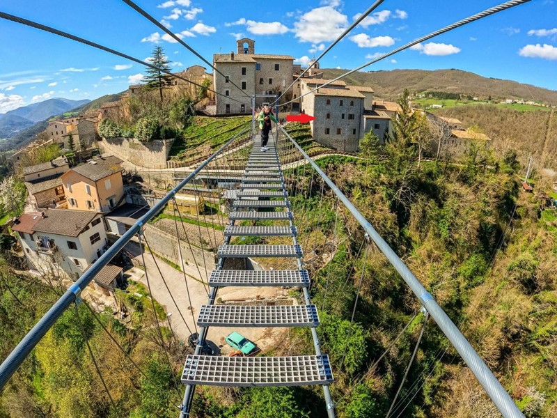 Casa Semi Indipendente in Vendita a Sellano, zona Sellano - Centro, 112'000€, 90 m²