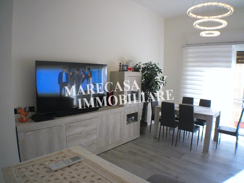 Quadrilocale in Vendita a Carrara, zona Marina di Carrara, 275'000€, 95 m², arredato