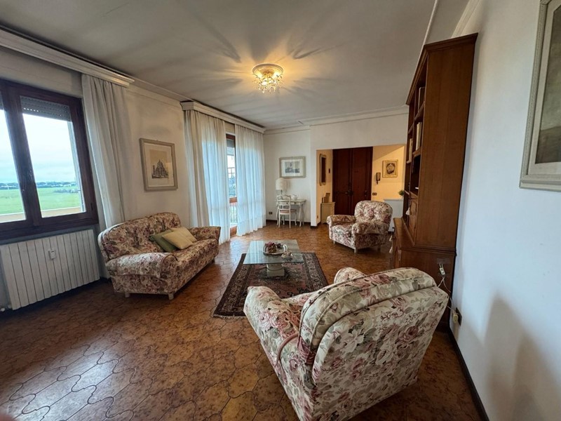 Appartamento in Vendita a Pisa, 330'000€, 115 m², con Box