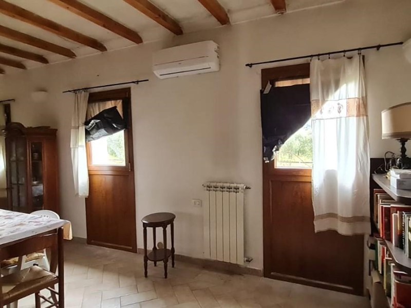 Casa Indipendente in Vendita a Terricciola, zona Le Case, 235'000€, 130 m²