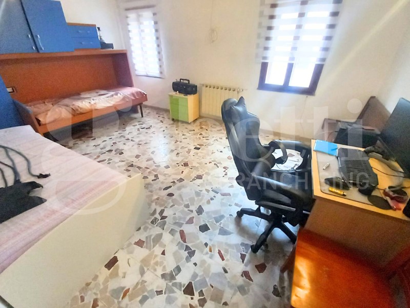 Casa Indipendente in Vendita a Chioggia, 210'000€, 130 m², arredato