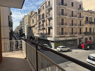 Quadrilocale in Vendita a Bari, 225'000&euro;, 95 m²