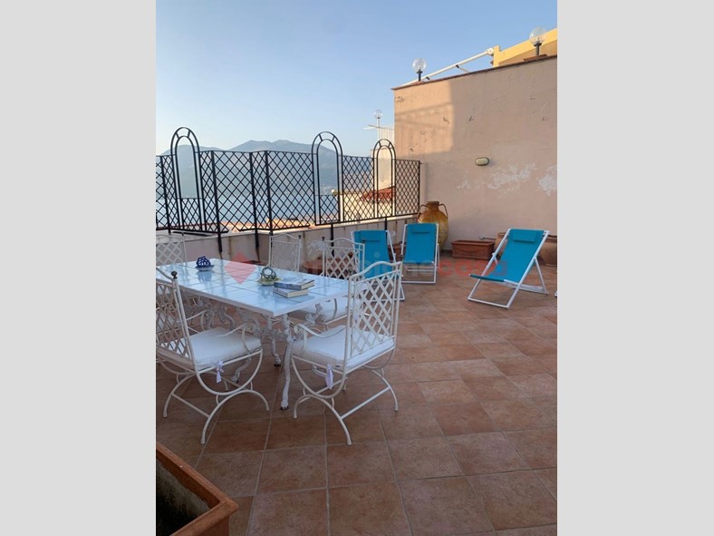 Quadrilocale in Affitto a Gaeta, 1'100€, 130 m², arredato