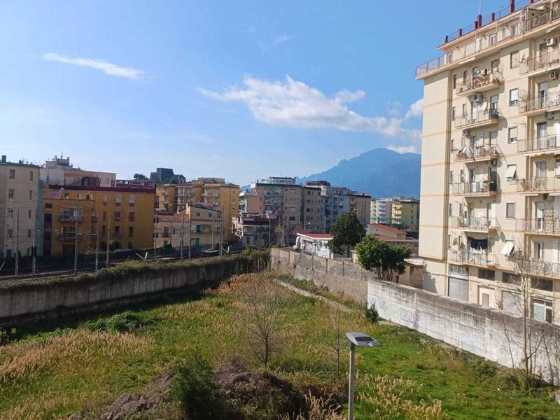 Bilocale in Vendita a Salerno, 190'000€, 65 m²