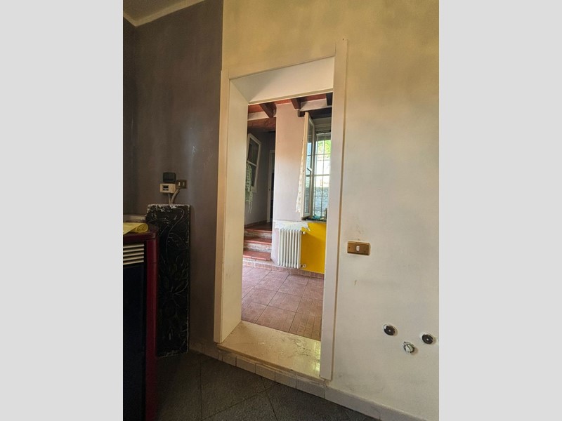 Appartamento in Vendita a Fornovo di Taro, 120'000&euro;, 119 m²
