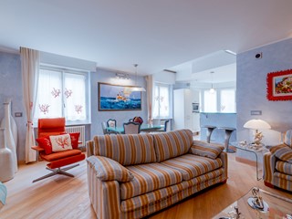 Appartamento in Vendita a Alassio, 850'000€, 110 m², arredato