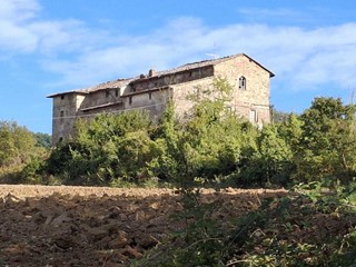 Rustico in Vendita a Perugia, 900'000€, 1000 m²