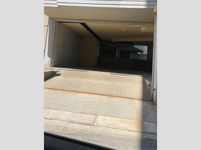 Posto auto in Vendita a Bari, zona San Girolamo, 15'000€, 19 m²