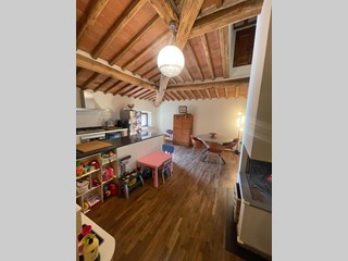 Trilocale in Vendita a Castelnuovo Berardenga, zona Bossi, 195'000€, 95 m², arredato