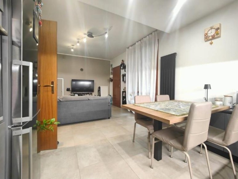 Appartamento in Vendita a Altopascio, 140'000€, 80 m², arredato, con Box