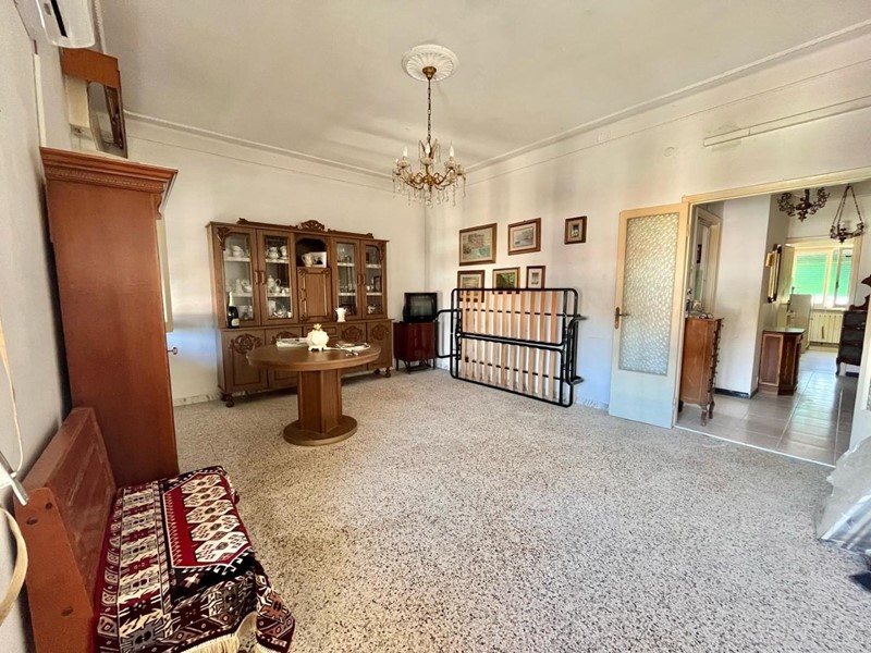 Quadrilocale in Vendita a Massa, 109'000€, 95 m²