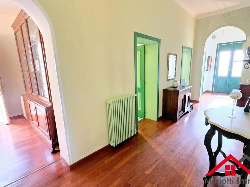 Villa bifamiliare in Vendita a Pisa, 585'000€, 180 m²