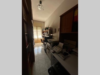 Appartamento in Vendita a Cagliari, 300'000&euro;, 200 m²