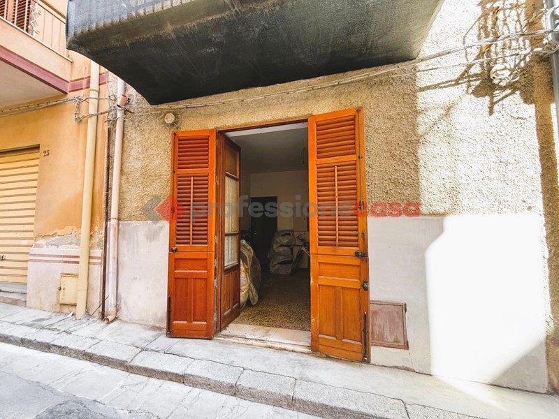 Appartamento in Vendita a Casteldaccia, 29'000€, 84 m²