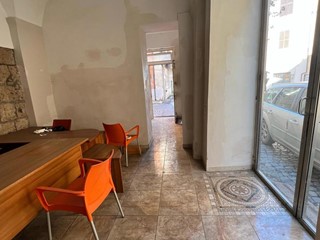 Negozio in Vendita a Civita Castellana, 64'000€, 54 m²