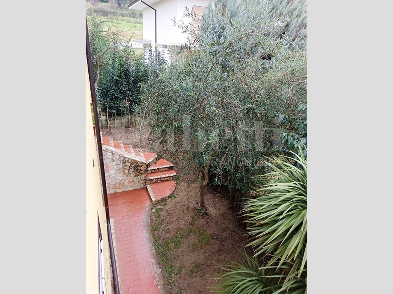 Villa bifamiliare in Vendita a Marano Marchesato, 185'000€, 210 m²