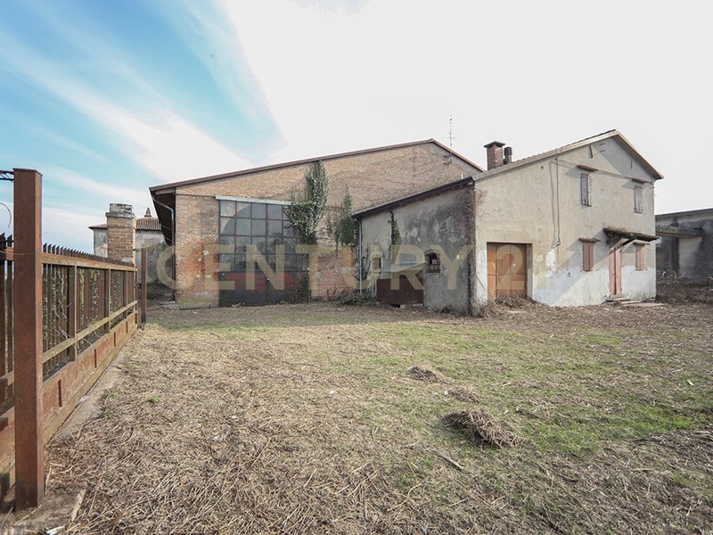 Immobile commerciale in Vendita a Bovolone, 350'000€, 1205 m²