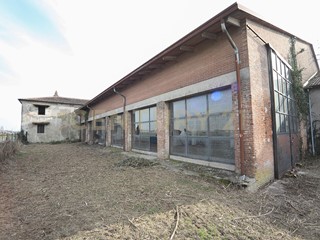 Immobile commerciale in Vendita a Bovolone, 350'000€, 1205 m²