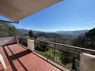 Casa Semi Indipendente in Vendita a Bolano, 299'000&euro;, 220 m²