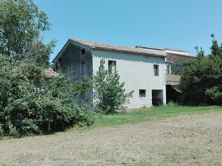 Casa Indipendente in Vendita a Controguerra, 80'000€, 220 m²