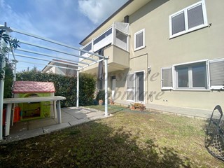Quadrilocale in Vendita a Rosignano Marittimo, zona Rosignano Solvay, 259'000€, 98 m², con Box