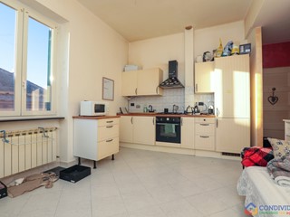 Appartamento in Vendita a Genova, zona Quezzi, 36'000€, 46 m²