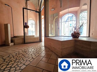 Negozio in Vendita a Terni, 65'000€, 65 m²