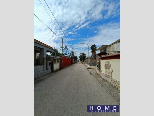 Villa in Vendita a Castel Volturno, 59'000€, 130 m²