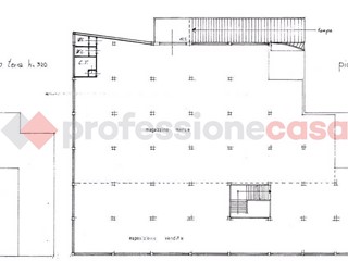 Negozio in Affitto a Arezzo, 3'000€, 500 m²