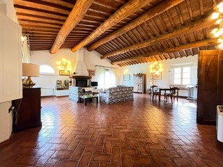 Casa Indipendente in Vendita a Cecina, 900'000€, 