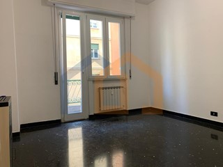 Appartamento in Vendita a Savona, 259'000€, 109 m²