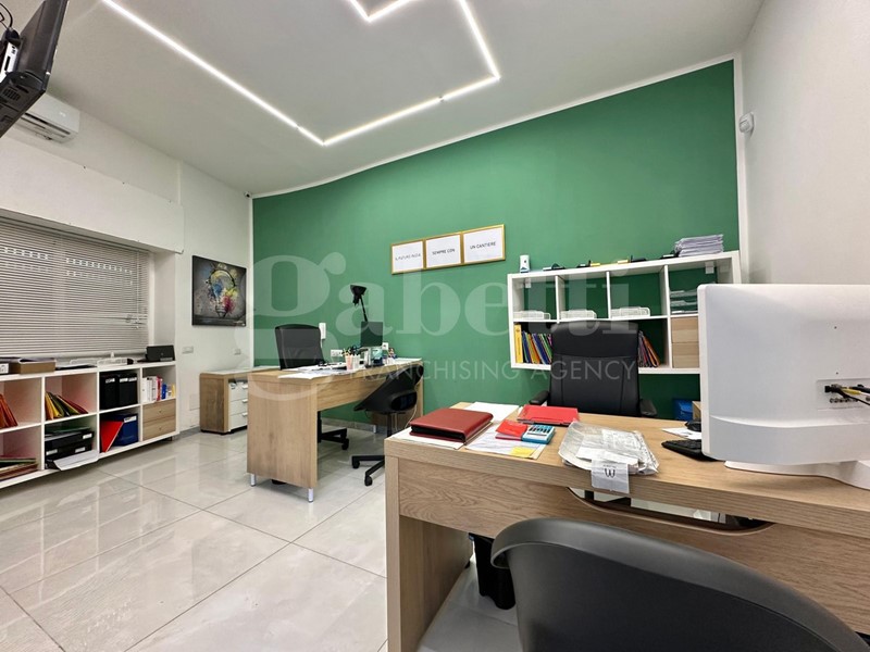 Negozio in Vendita a Marano di Napoli, 28'000€, 22 m²