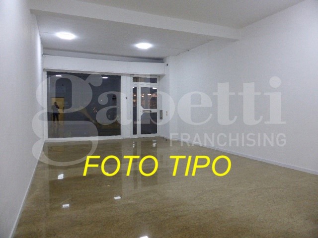 Negozio in Vendita a Treviso, 75'000€, 100 m²