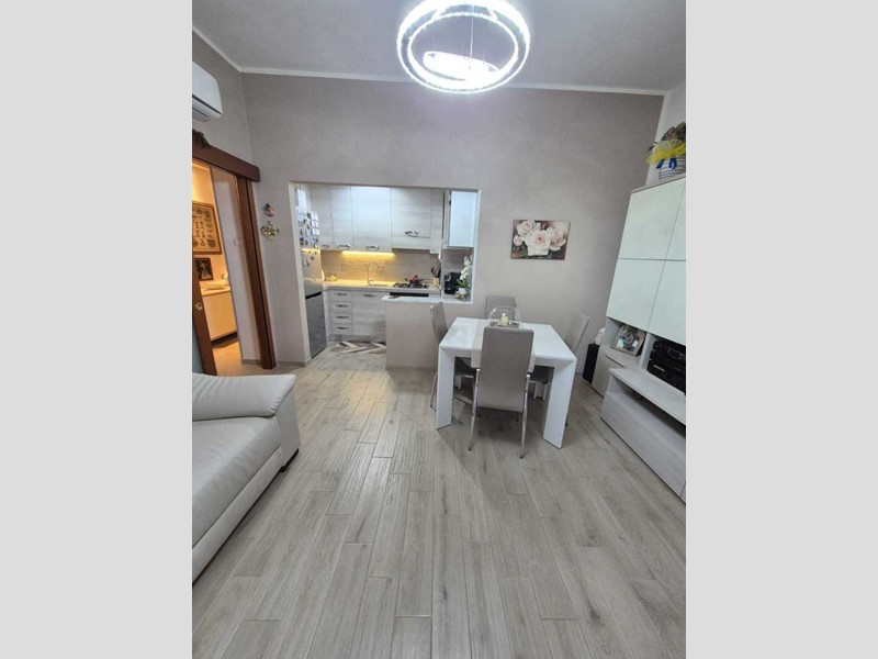 Quadrilocale in Vendita a La Spezia, zona CENTRO, 185'000€, 85 m²
