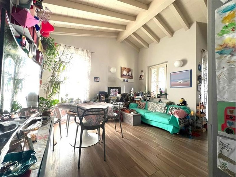 Casa Semi Indipendente in Vendita a Carrara, zona Marina di Carrara, 285'000€, 75 m²
